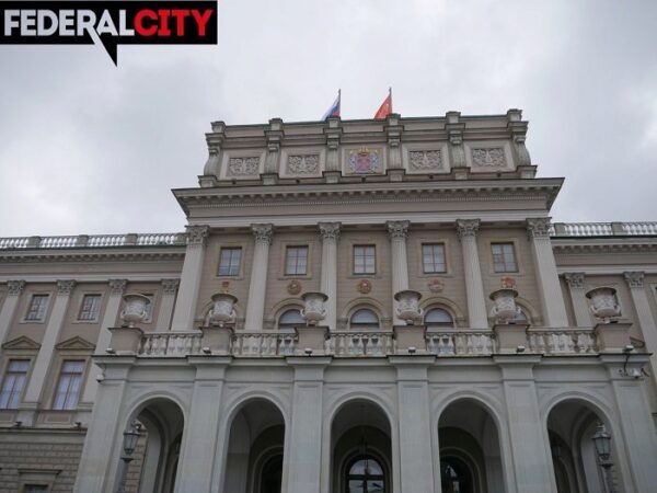 Неожиданное решение петербургского Горизбиркома о выборах всполошило партийцев