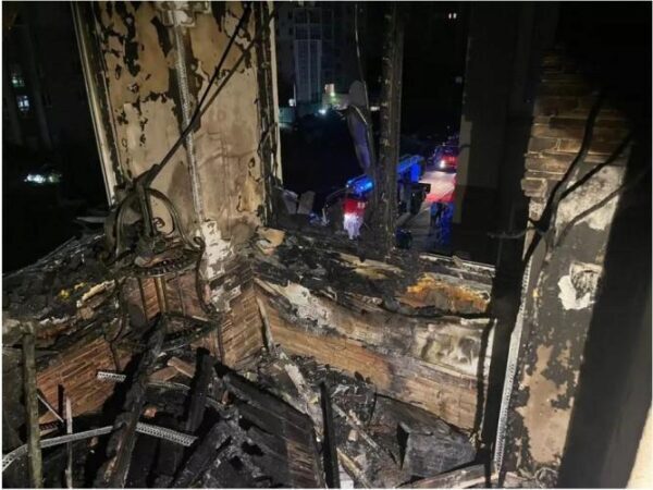 В Екатеринбурге свыше 20 человек эвакуировали во время пожара в девятиэтажке