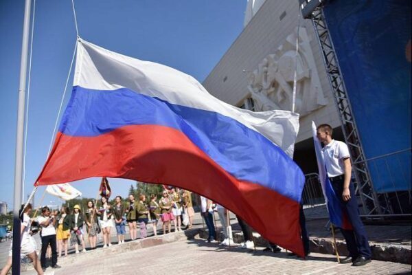 Великобритания ввела санкции против глав 38 российских регионов