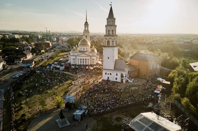 День наклонной башни собрал в Невьянске 26,5 тыс. человек