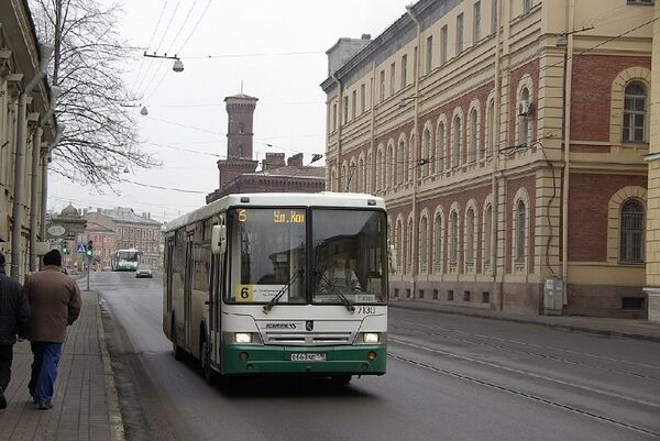 В Петербурге вырос уровень травмоопасности на общественном транспорте