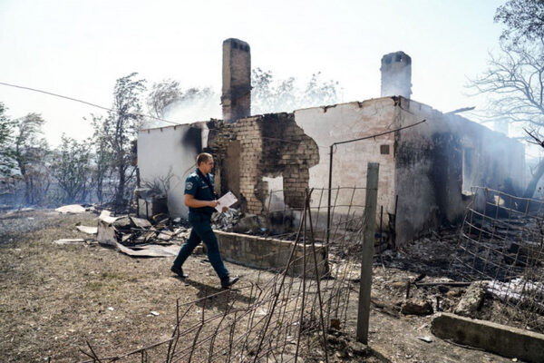 В Ставрополе пострадавшие из-за распространения природного пожара на дома получат помощь